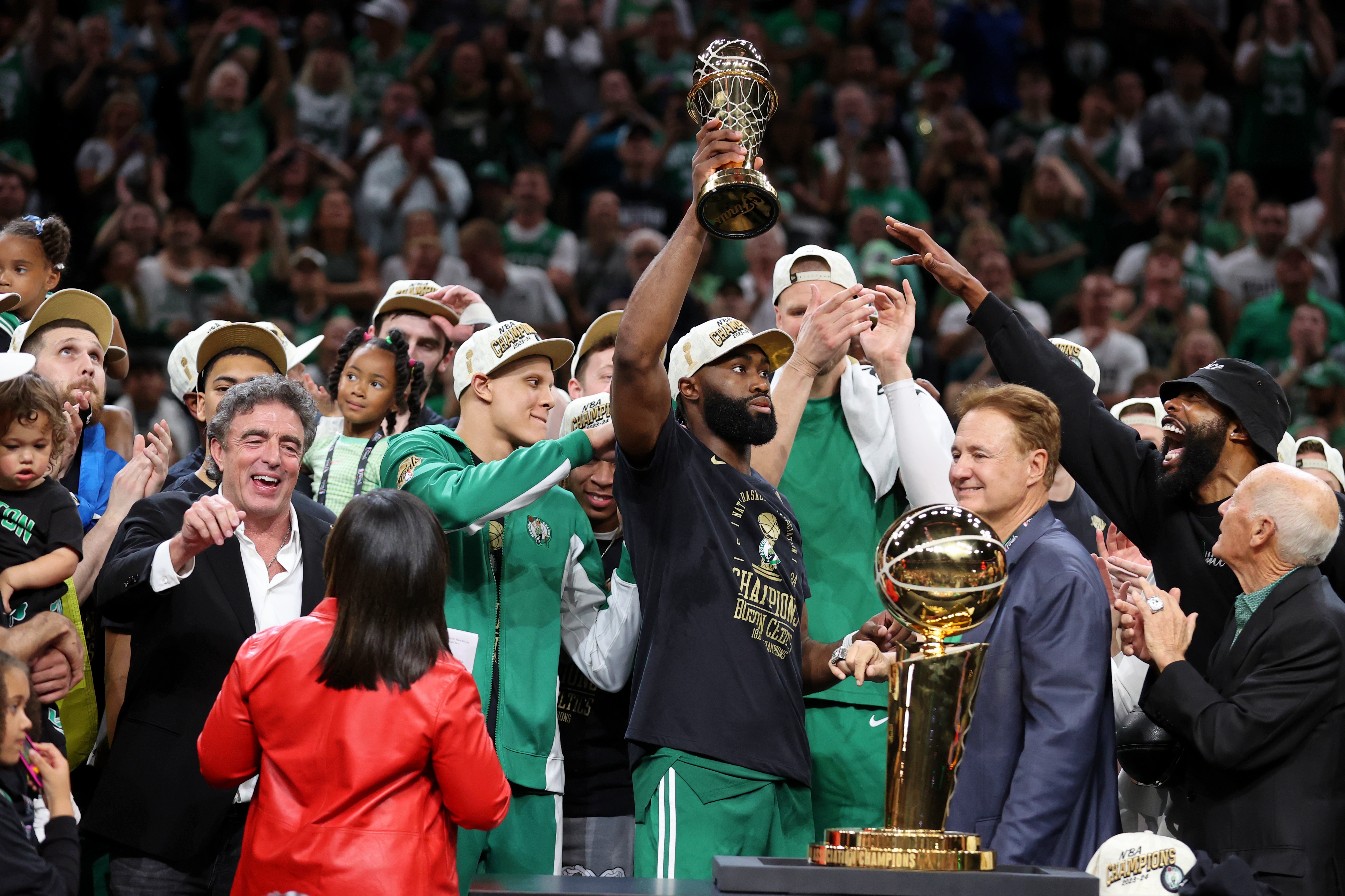 开云在线赛事平台-南韩男篮逆转雷霆，杰伦·布朗送出助攻